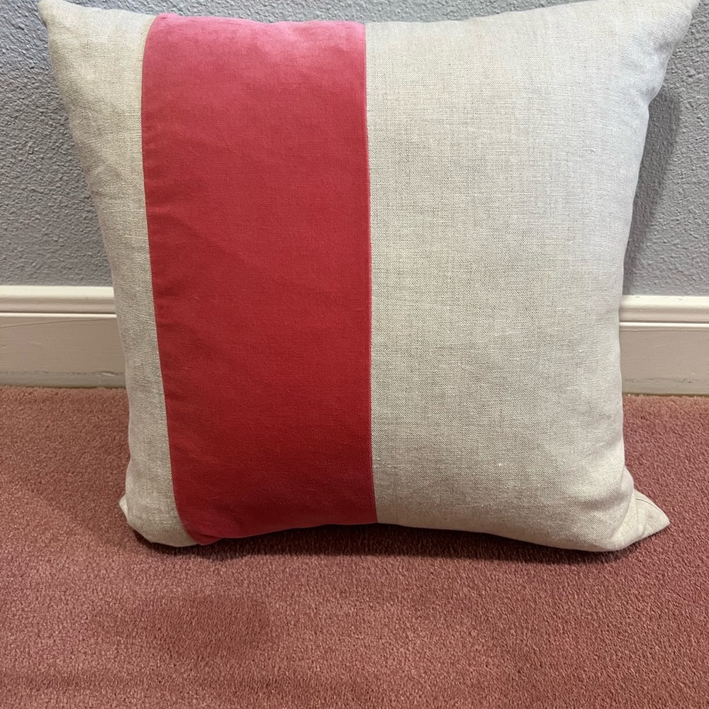 Pillow - Picture 4 of 4